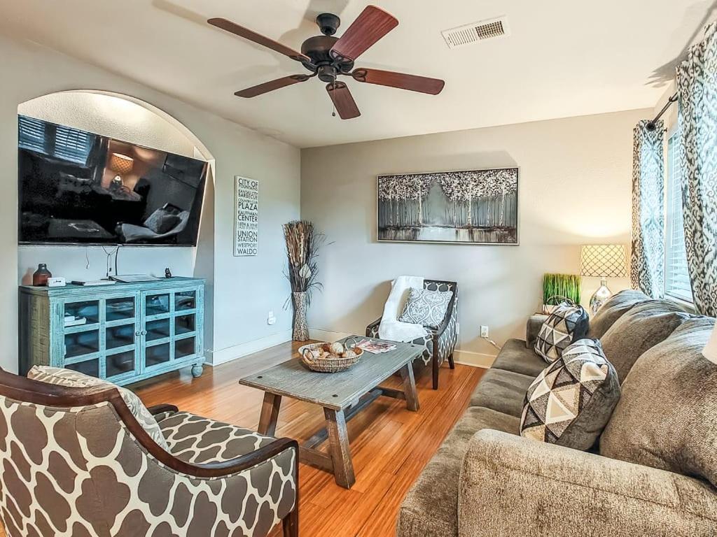 קנזס סיטי Quiet Plaza Two Bedroom 2 Bathroom מראה חיצוני תמונה