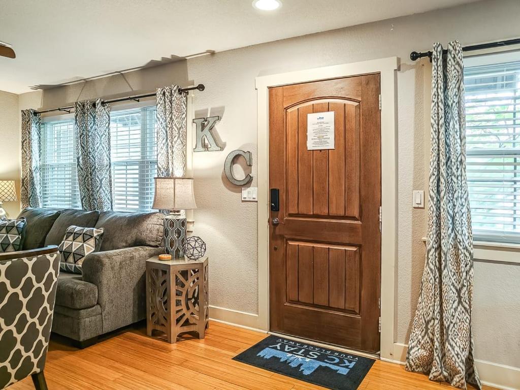 קנזס סיטי Quiet Plaza Two Bedroom 2 Bathroom מראה חיצוני תמונה