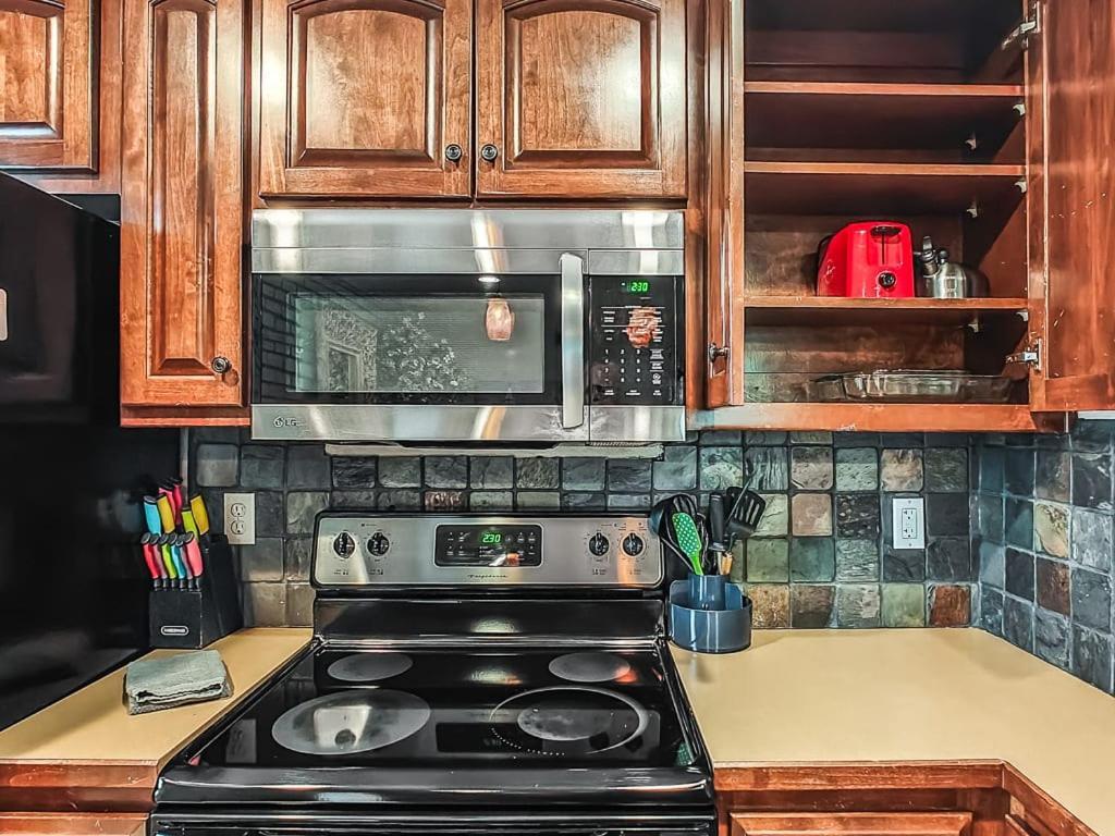 קנזס סיטי Quiet Plaza Two Bedroom 2 Bathroom מראה חיצוני תמונה