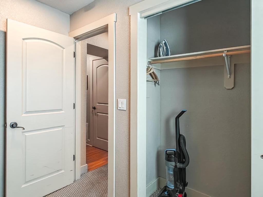 קנזס סיטי Quiet Plaza Two Bedroom 2 Bathroom מראה חיצוני תמונה